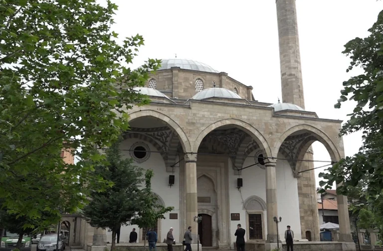 Solo la preghiera di Fiter Bajram sarà pregata alla moschea.