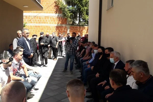 Botschafter Minxhozi für Komfortbesuche in der Familie Haliti