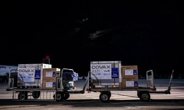 62 thousand and 400 doses of AstraZeneca vaccine ready for Kosovo, government sė knows when they come