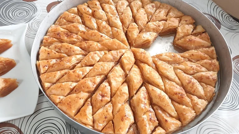 La receta de baklava del lector de perscopio se vuelve viral: Composición