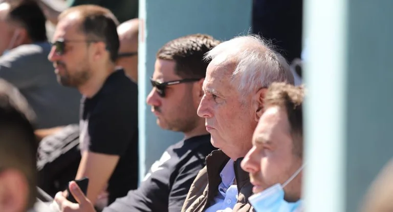 Das Daku schüttelte Licht heute vor Bernard Challandes
