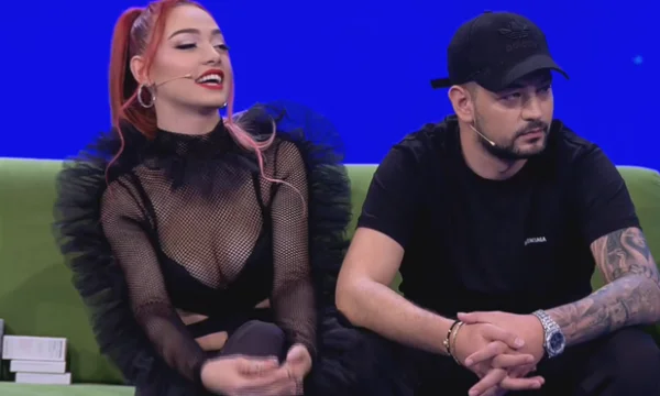 No paran, Melissa y Andy, beso caliente en medio del espectáculo.