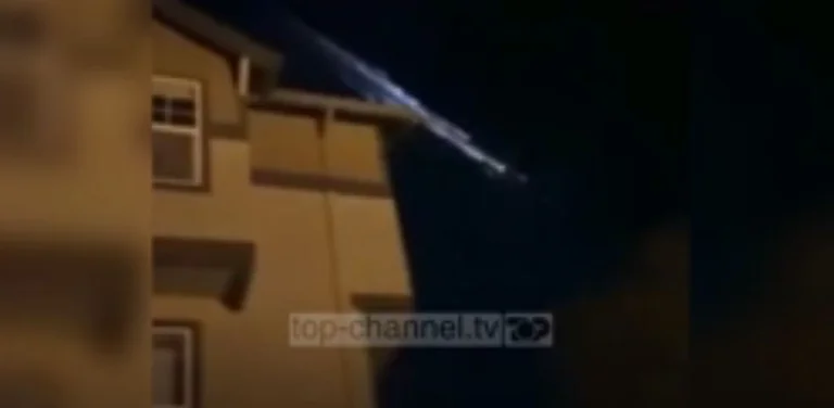 Il momento in cui il missile cinese è caduto sull'oceano, è allora che ha attraversato l'Albania
