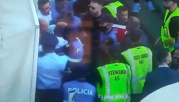 Gewalt im albanischen Fußball, die Polizei musste hart eingreifen, um die Situation zu beruhigen