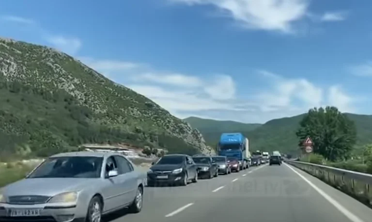 Este fin de semana, Kosovars reenvía a Albania