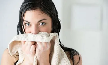 Reasons Why You Should Not Use a towel to Dry Your Face