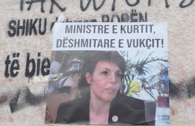 Deputeti i PDK-së thotë se Vetëvendosje i vendosi posterët kundër Gërvallës