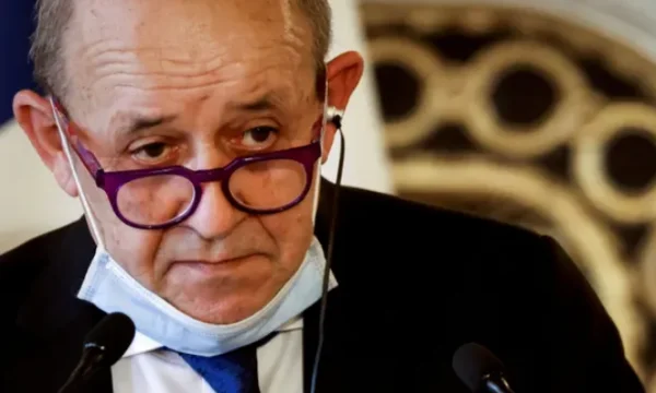 Ministri francez: Më shumë vaksina ose Covidi s’largohet deri në këtë vit
