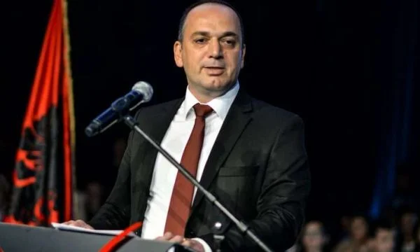 Mytaher Haskuka e pranon se vajza e axhës së tij është e punësuar në Komunën e Prizrenit