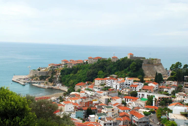Për dy ditë, 7 mijë kosovarë shkuan në Ulqin