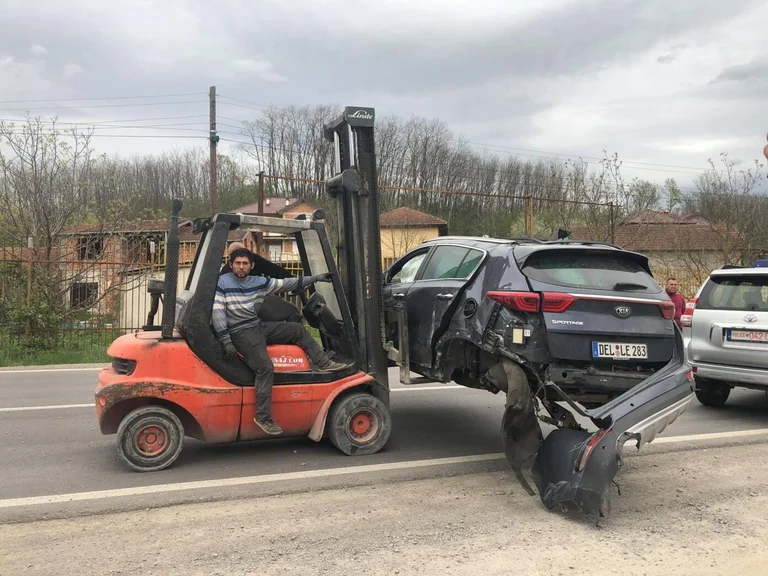 Aksident i rëndë në Pejë, lëndohen pesë persona