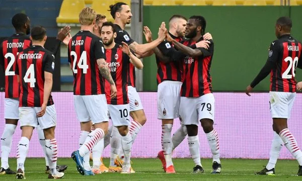 Milan devuelve tres jugadores principales para el partido Benevento