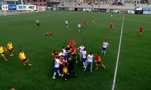 Trois joueurs de football condamnés au choc à Suhareka