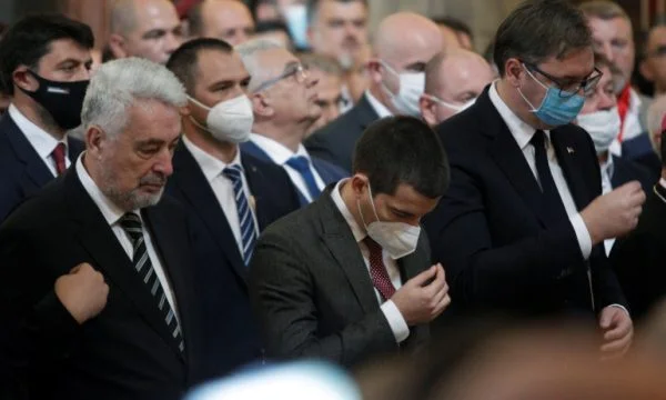 Vuciq gibt ihnen Impfstoffe, Montenegros Premierminister dank Serbiens “Bruder Bevölkerung”