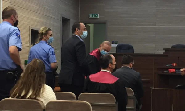 La séance de Liburn Ali commence, accusé d'abus de service officiel