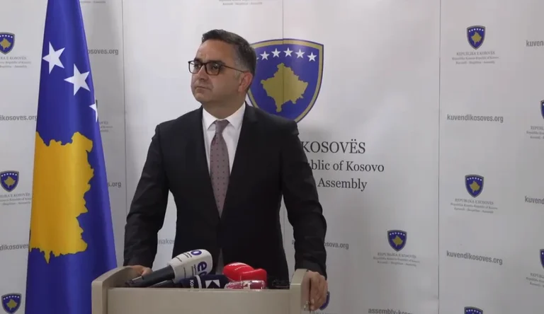 Tahiri: Kurt hat alle Dialogberichte im Premierminister, nur lassen ihn beg