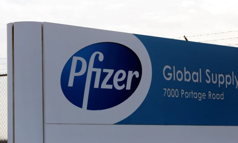Pfizer commence à exporter des vaccins à COVID-19, produits aux États-Unis