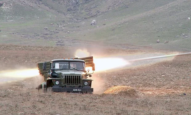 Armed conflict breaks out between the armies of Kyrgyzstan and Tajikistan: There are others killed.