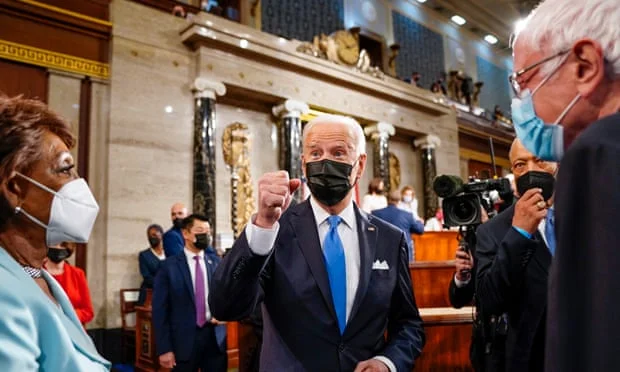El presidente Biden da el gran y radical discurso en el Congreso: Estados Unidos a pie