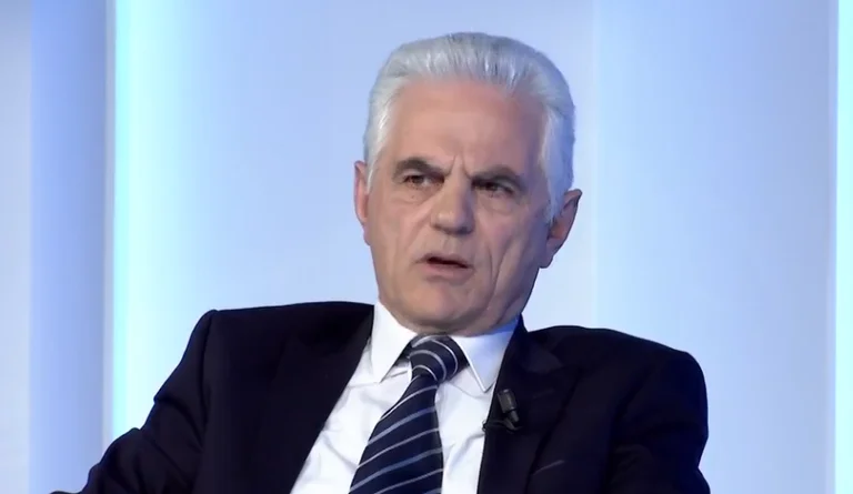 Ehemaliger albanischer Botschafter in Kosovo: Bashas Rede nach seinem Verlust als Ägyptischer wartete auf seinen Rücktritt