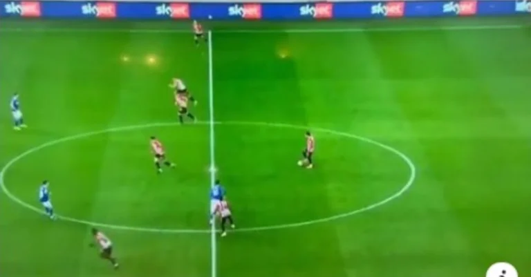 Die Startroutine mit dem ersten Ball aus Brentford ist definitiv die überraschendste im englischen Fußball.