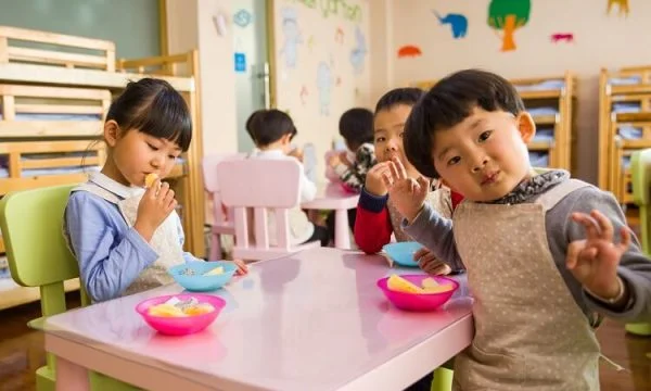 Un atacante apuñala a 16 niños en una guardería china