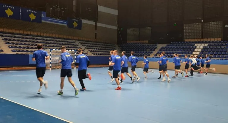 El capitán de balonmano de Kosovo habla antes de un partido muy importante contra Montenegro