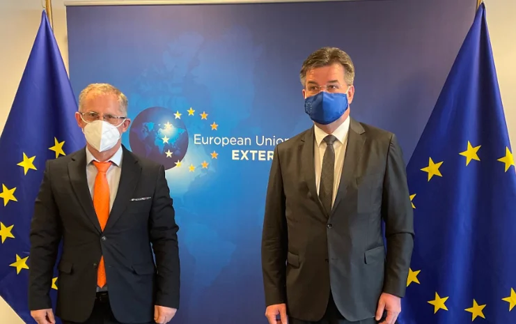 Bislim rencontre Lajcak un jour après l'écoulement de “Papier-noon”