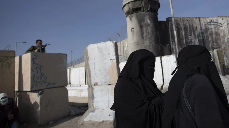 HRW: Israël commet des crimes d'apartheid contre les Palestiniens