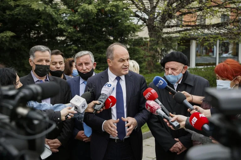 Hoxhaj commemorates the found, urges government Kurti to have their fate first priority in dialogue
