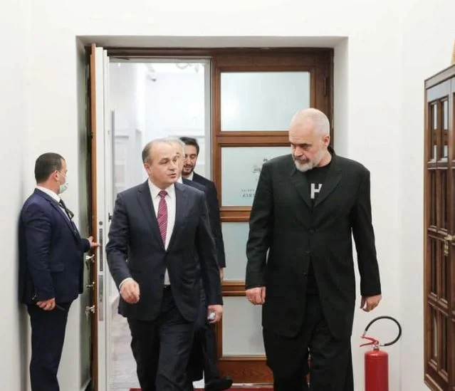 Hoxhaj zuerst aus Kosovo, um Rama zu gratulieren: Sonntagssieg ist Albaniens Sieg