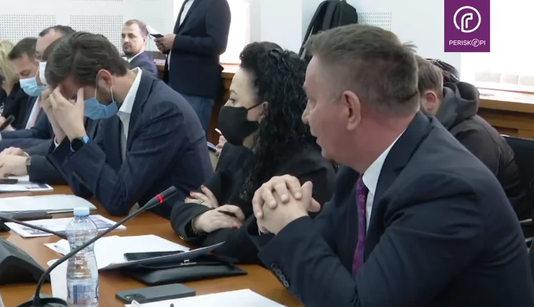 Lekaj se dirige al ministro de Kurti: ¿Le gustaría pagar a los serbios en el norte?