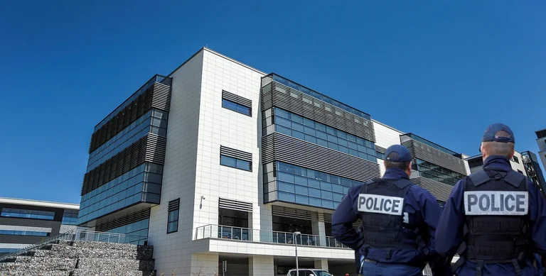 Who? The prosecution and police do not disclose the name of the prosecutor who issued the scandalous order