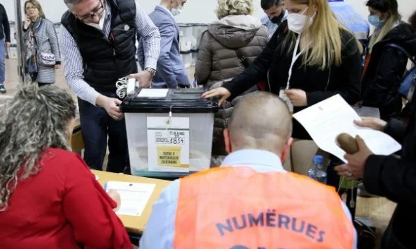 El 75% de los votos contaron, más del 48% para el SP