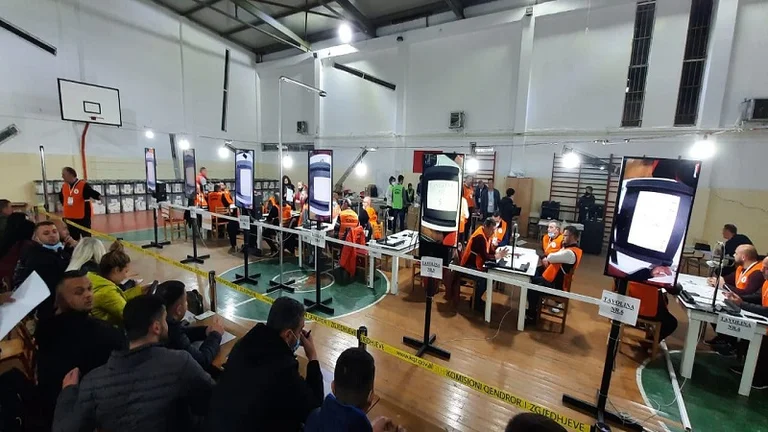 Élections en Albanie : 3613 bureaux de vote, SP mène 48,84%