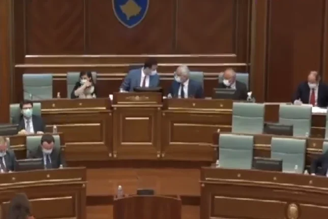 Glauk Konjufca arrives in the country late