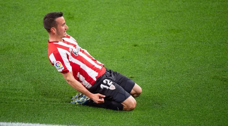 Atletico Madrid is defeated by Athletic Bilbao