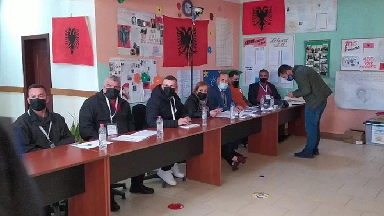 Another scandal in Albania's elections: GNOME Monitor DP hits pair with chairs who voted for SP