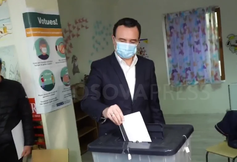 Albin Kurti votes in Albania, denies media questions