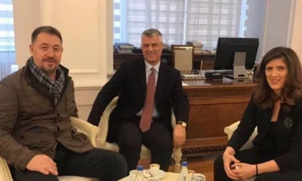 Musliu desea su cumpleaños al ex Presidente Thaci con esta foto