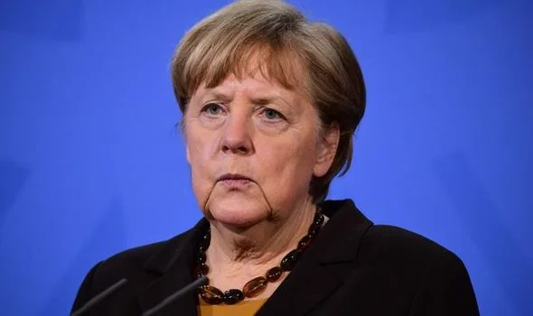 Fraude allemande - siècle: Il manque 1,9 milliard d'euros, Angela Merkel devant la commission d'enquête