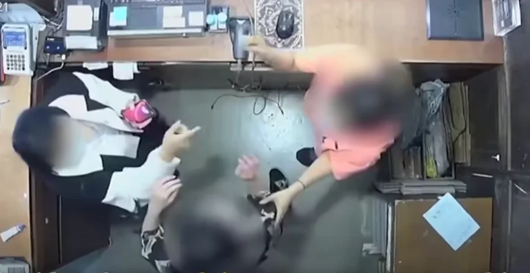 El momento en que la esposa del embajador abofetea a la vendedora que acusó de robar ropa