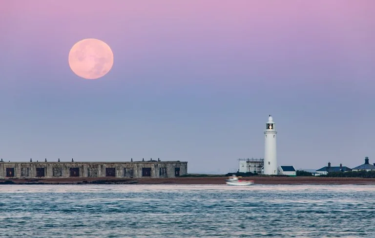 Luna Rosa: El cielo del 26 de abril debe perderse sin razón