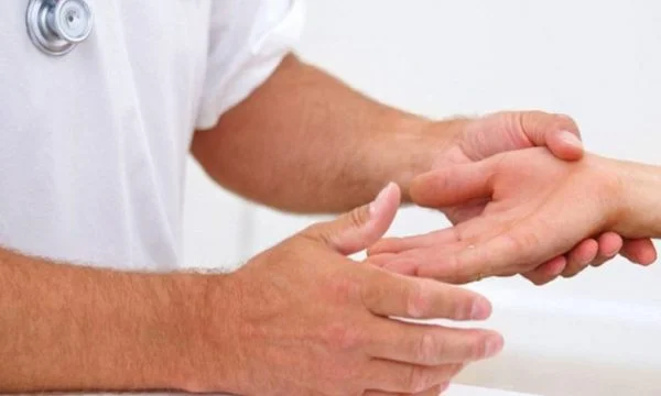 No te enfades demasiado, no te estreses demasiado: los peligros para la salud
