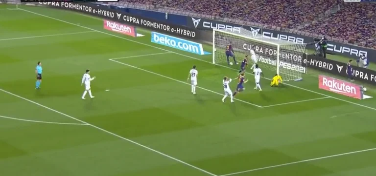Leo Messy just another level, marks another beautiful goal against the getafes