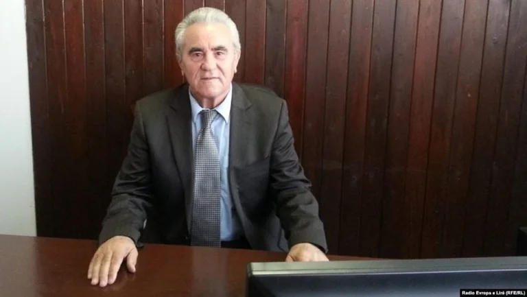 Il presidente dei pensionati rimprovera Kurti: non mi ha promesso nulla. E' caduto a 10 euro.