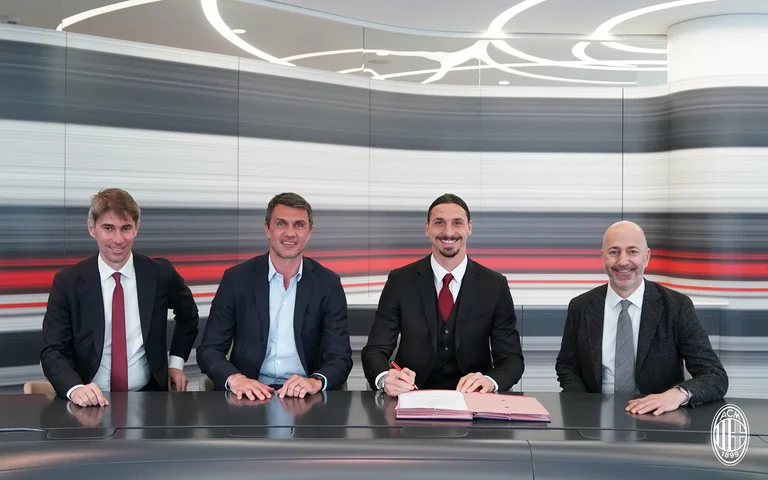 Official: Comme 39 ans, Ibrahimovic obtient un nouveau contrat de Milan