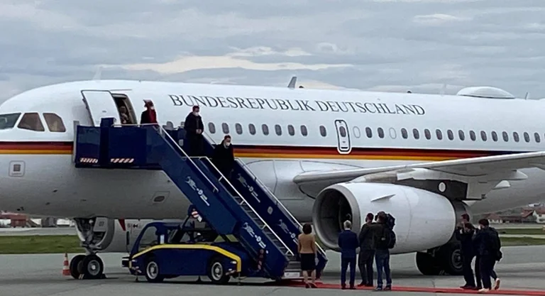 German Chief Diplomat Reaches Kosovo