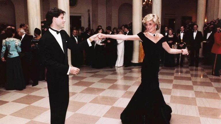 John Travolta remembers the very controversial dance with Lady Diana: It was like a fairy tale