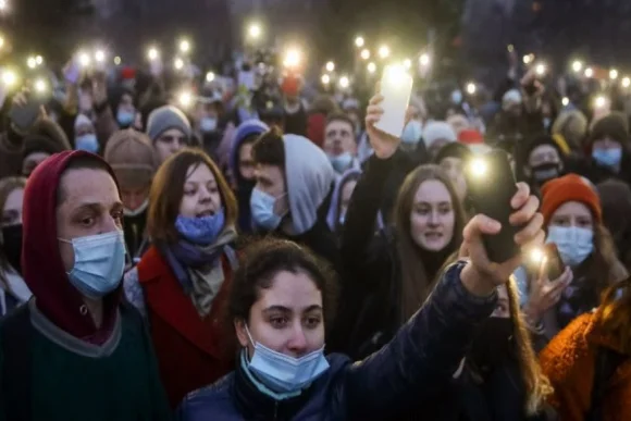 Russia arrests about 200 people in demonstrations for Navajo